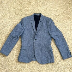 Blue H&M sport coat great for summer weddings or other events.